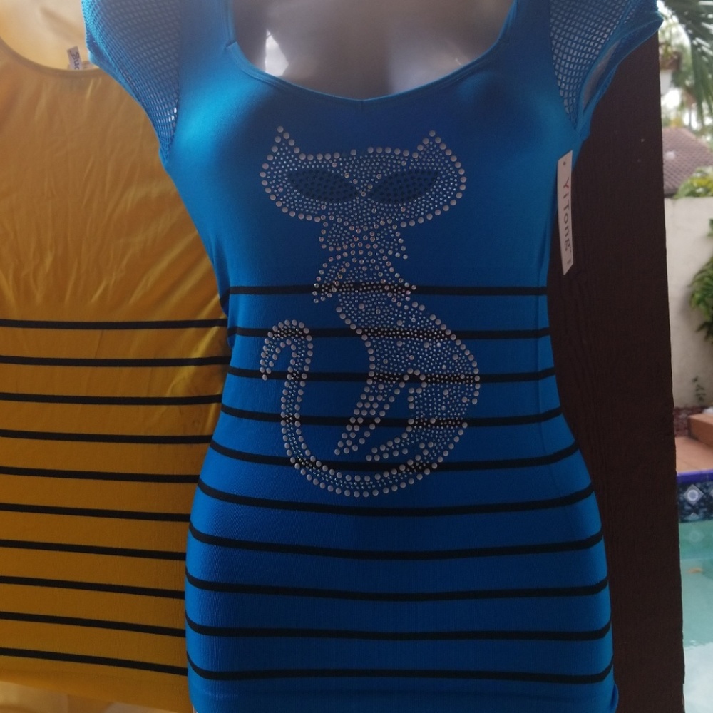 Shirts - Picture 4 of 4